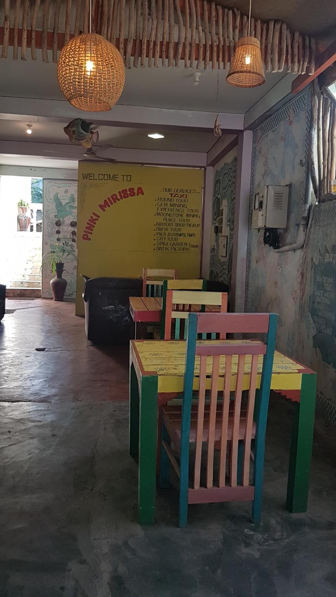 Hotel Pinki Nest Mirissa Exterior foto
